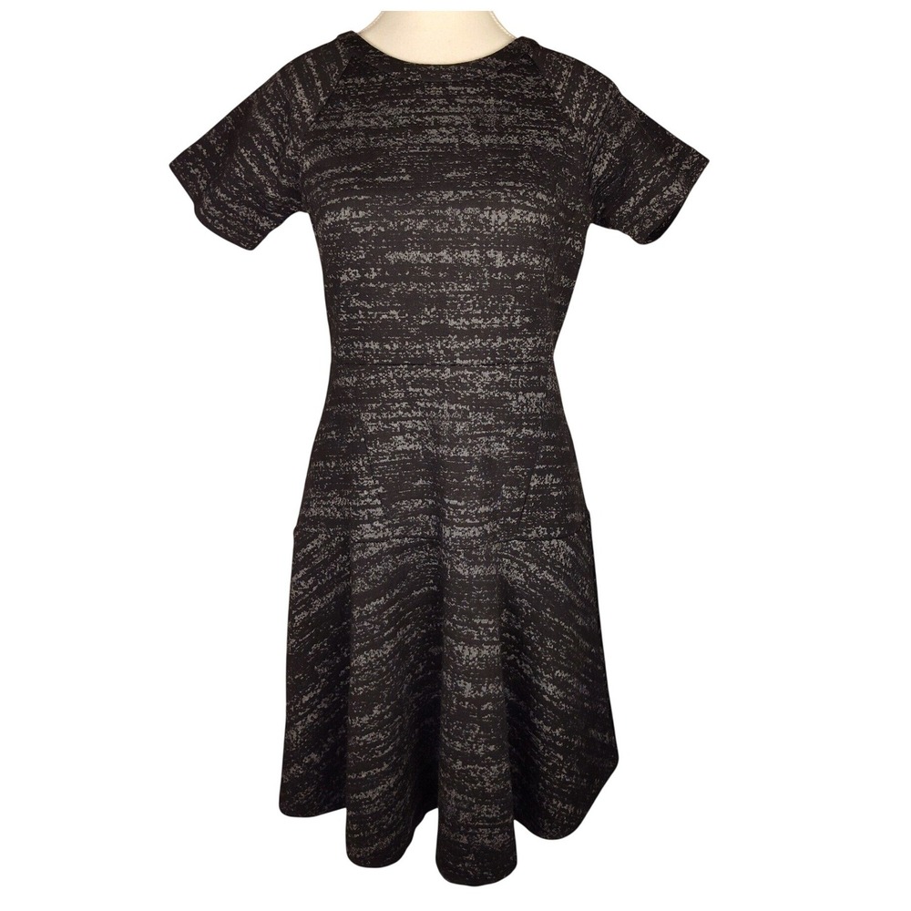 NWT Ann Taylor Loft Petite 4P Black Grey Space Dye Fit Flare Dress Short Sleeve